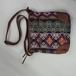 T-Shirt & Jeans Crossbody Zip-top Geometric Bag